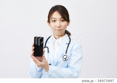 医療　　ドクター　女医  ナース 56973897