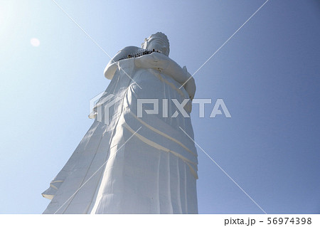 釜石大観音を見上げる 56974398