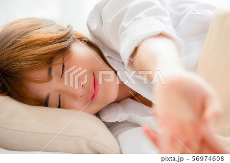 女性 ライフスタイル ソフトフォーカス 女性 ライフスタイル ソフトフォーカス 56974608