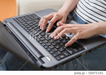 パソコンキーボード 56975191