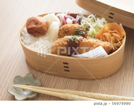 曲げわっぱのお弁当 56979990