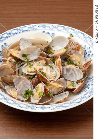 あさりのバター蒸し 56980823