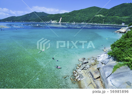 エメルドグリーンの柏島の海 56985896