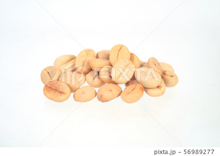 Fresh Raw coffee beans on white background. Fresh Raw coffee beans on white background. 56989277