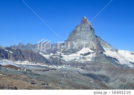 ゴルナーグラート展望台から望むマッターホルン 56993210