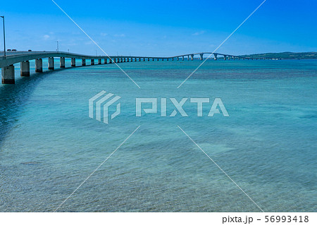 沖縄 宮古島 日本一長い橋 伊良部大橋の写真素材