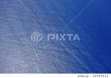 飛行機から見た沖縄の海 飛行機から見た沖縄の海 56997613
