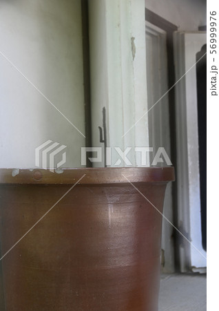 米蔵入口の大壺 56999976