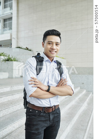 Young confident startupper 57000554