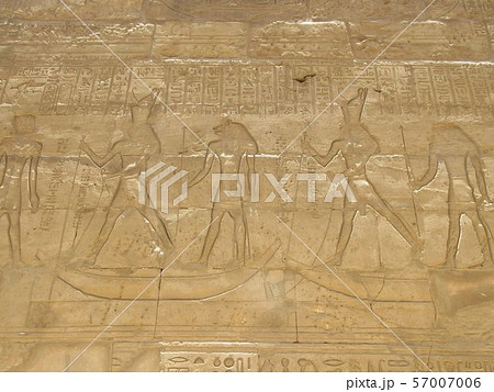 エドフのホルス神殿 レリーフの写真素材