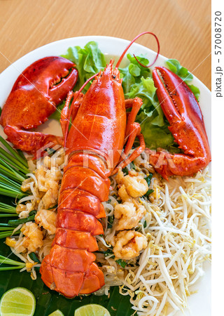 Pad thai lobster 57008720