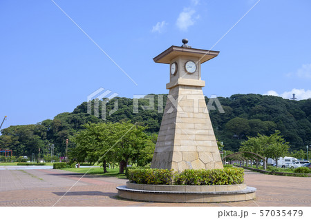 金ヶ崎緑地の時計台　福井県敦賀市 57035479