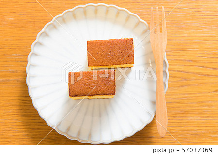 カステラ、菓子、おやつ、スイーツ、焼き菓子、和三盆 57037069