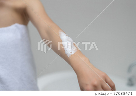 a thirty-something woman a thirty-something woman 57038471
