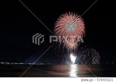 三浦海岸納涼まつり花火大会 神奈川県 三浦市 三浦海岸 花火 の写真素材