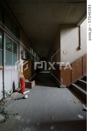 廃墟　香川　ドロイド医院　廃病院　内部　縦撮り 57046383