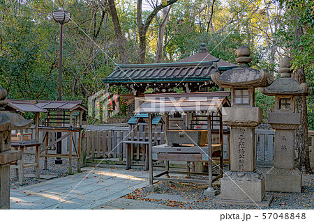 湊川神社 御墓所 楠木正成墓碑 57048848