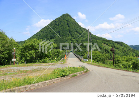 男神橋と男神山 57050194