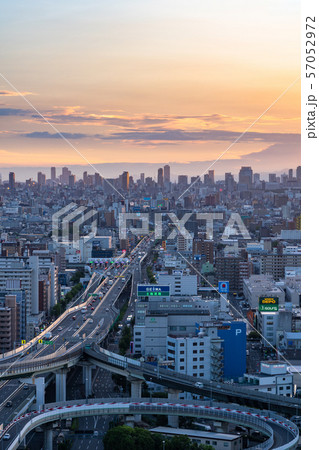 《大阪府》交通イメージ・東大阪ジャンクション《夕景》 《大阪府》交通イメージ・東大阪ジャンクション《夕景》 57052972