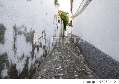 石畳の小道 57053112