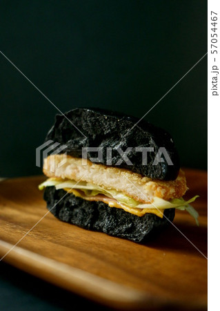黒色 黒 ブラック 57054467