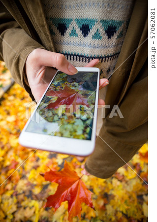 autumn mood and girl 57062081