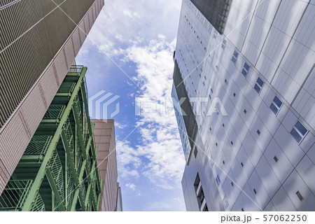 杜の都仙台の高層ビル 57062250