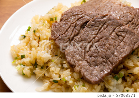 焼肉炒飯。 57063571