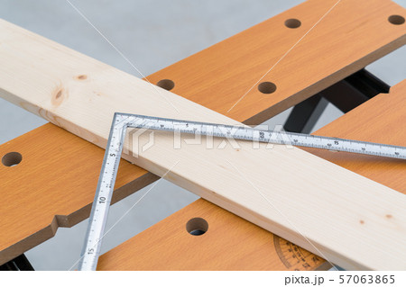 日曜大工の色々な工具(曲尺･指矩) 57063865