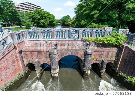 閘門橋 レンガアーチ橋 大場川 土木遺産 東京都葛飾区水元公園 57065158