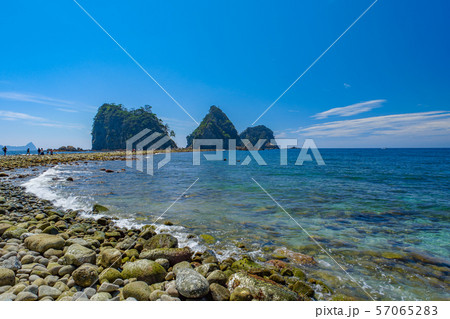 静岡県 西伊豆 トンボロ現象 堂ヶ島 三四郎島の写真素材