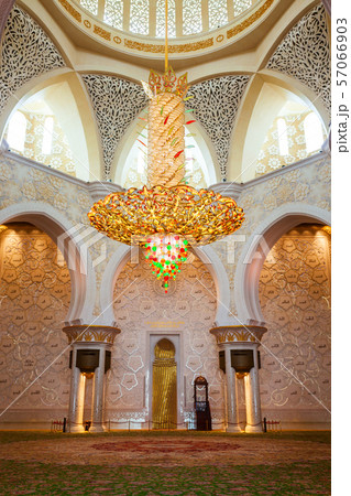 Sheikh Zayed Grand Mosque interior Sheikh Zayed Grand Mosque interior 57066903
