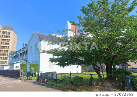 【長崎県】晴天下の長崎出島　旧出島神学校 57072958
