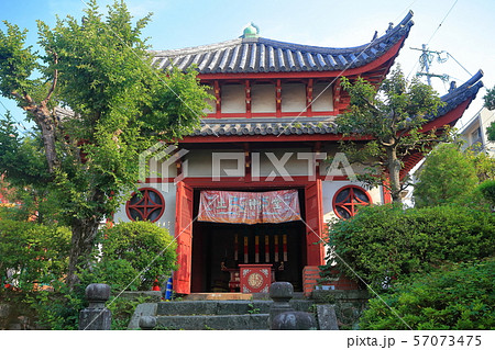 【長崎県】晴天下の唐人屋敷跡 土神堂 【長崎県】晴天下の唐人屋敷跡 土神堂 57073475
