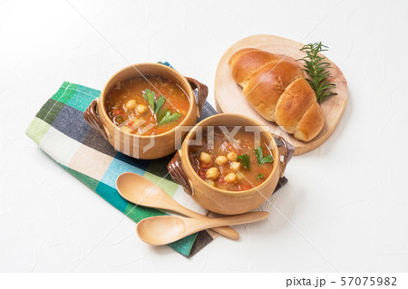 ひよこ豆のスープ Moroccan chickpea beans soup ひよこ豆のスープ Moroccan chickpea beans soup 57075982