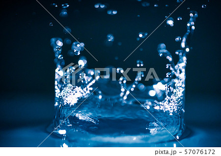 水しぶきのハイスピード撮影 水しぶきのハイスピード撮影 57076172