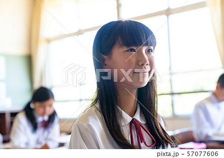 中学生、教室、授業 中学生、教室、授業 57077606