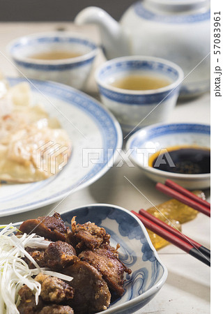 餃子と砂肝麻辣揚げ 餃子と砂肝麻辣揚げ 57083961