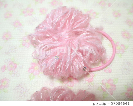 毛糸のヘアーアクセサリー ヘアーゴム ハンドメイド 毛糸のヘアーアクセサリー ヘアーゴム ハンドメイド 57084641