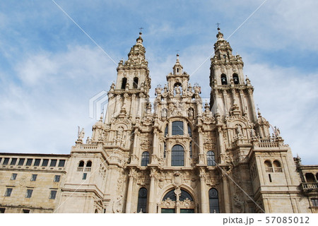 スペインの旅 サンチャゴデコンポステーラ大聖堂尖塔 スペインの旅 サンチャゴデコンポステーラ大聖堂尖塔 57085012