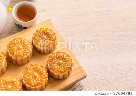 中秋 仲秋 中秋節 57094792