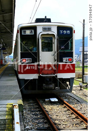 往時の急行電車の様…日光・鬼怒川を走る6050系電車 57094847