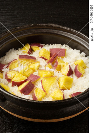 さつま芋ご飯 57096684