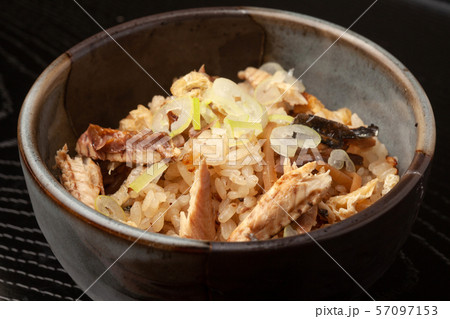 秋刀魚の炊き込みご飯 57097153