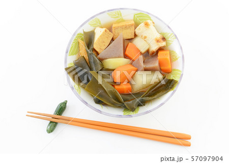 美味しそうなおでん 57097904