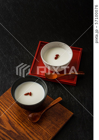 杏仁豆腐　 Apricot kernel tofu Taiwan dessert 57100076
