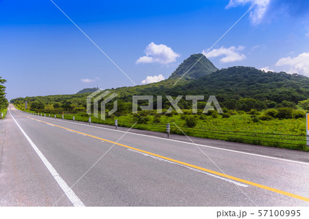 渋川松井田線から望む黒髪山 夏景 渋川松井田線から望む黒髪山 夏景 57100995