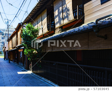 [古都・京都のイメージ] 日本の伝統美を感じる京都・祇園・八坂の風景 57103645