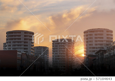 Round tower appartments in the sunset 57104643