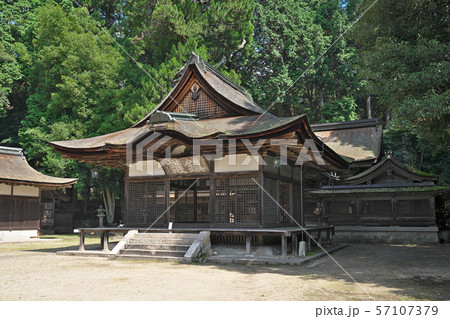 【油日神社】 滋賀県甲賀市甲賀町油日 【油日神社】 滋賀県甲賀市甲賀町油日 57107379